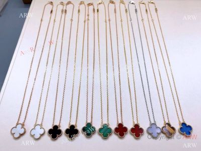 V C A Vintage Allhambra Necklace 15mm Onyx Pendant